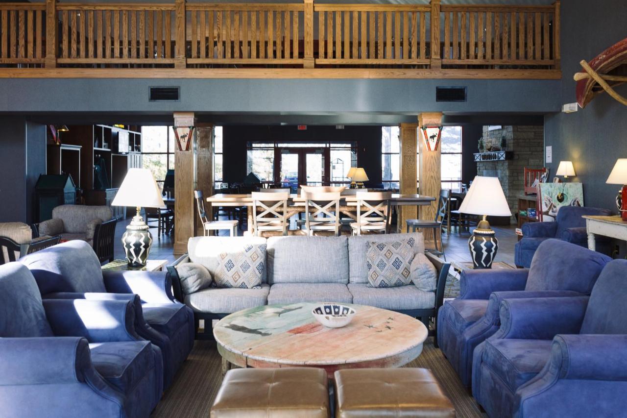 Wildwood Lodge & Suites Clive Exteriér fotografie