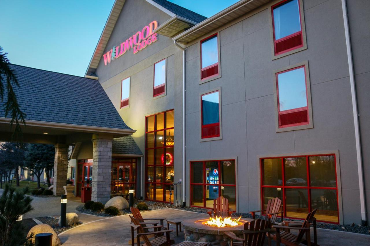Wildwood Lodge & Suites Clive Exteriér fotografie